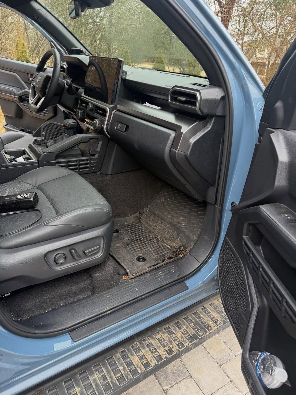 Toyota 4Runner interior before detailing