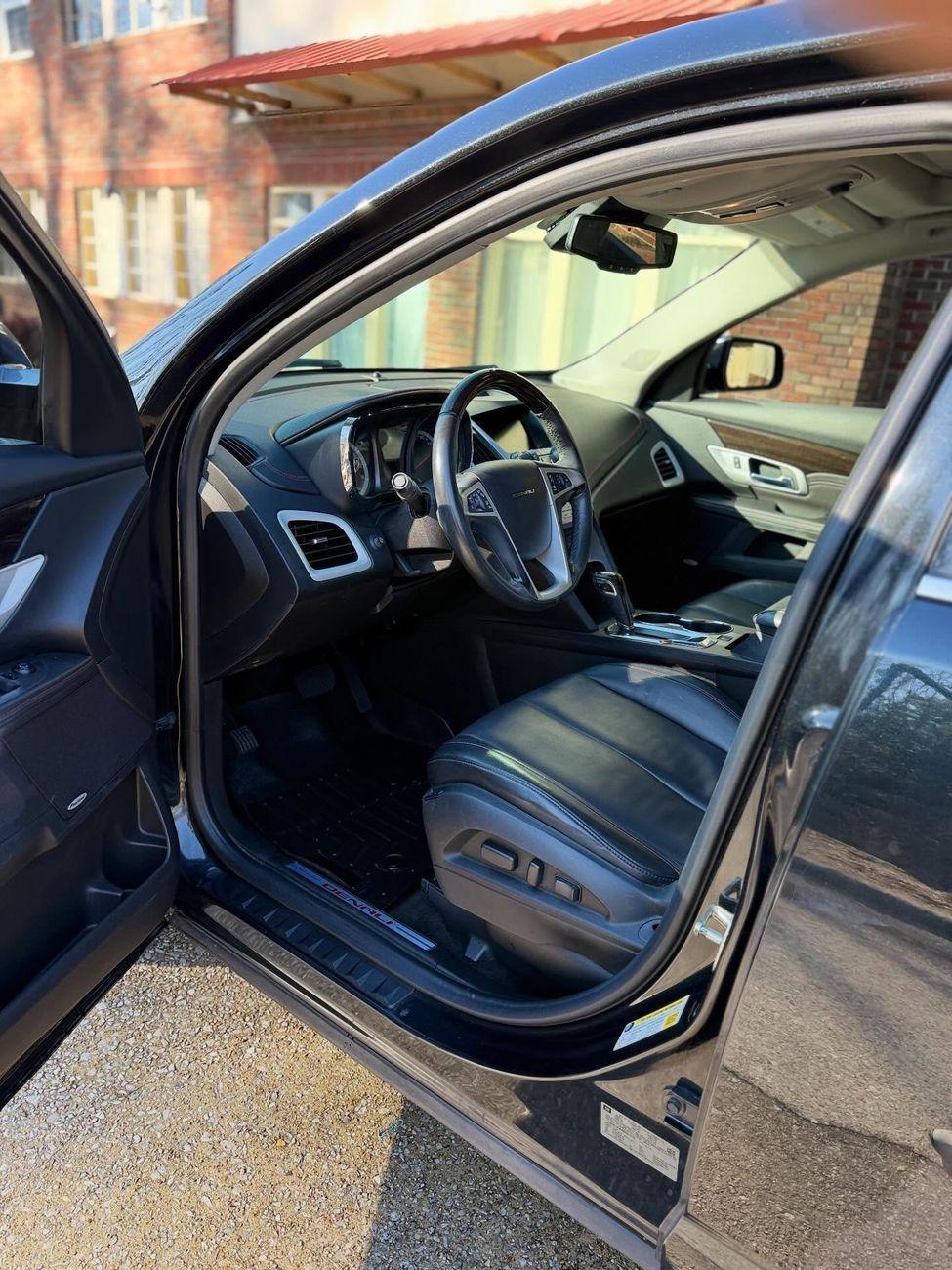 GMC Denali interior